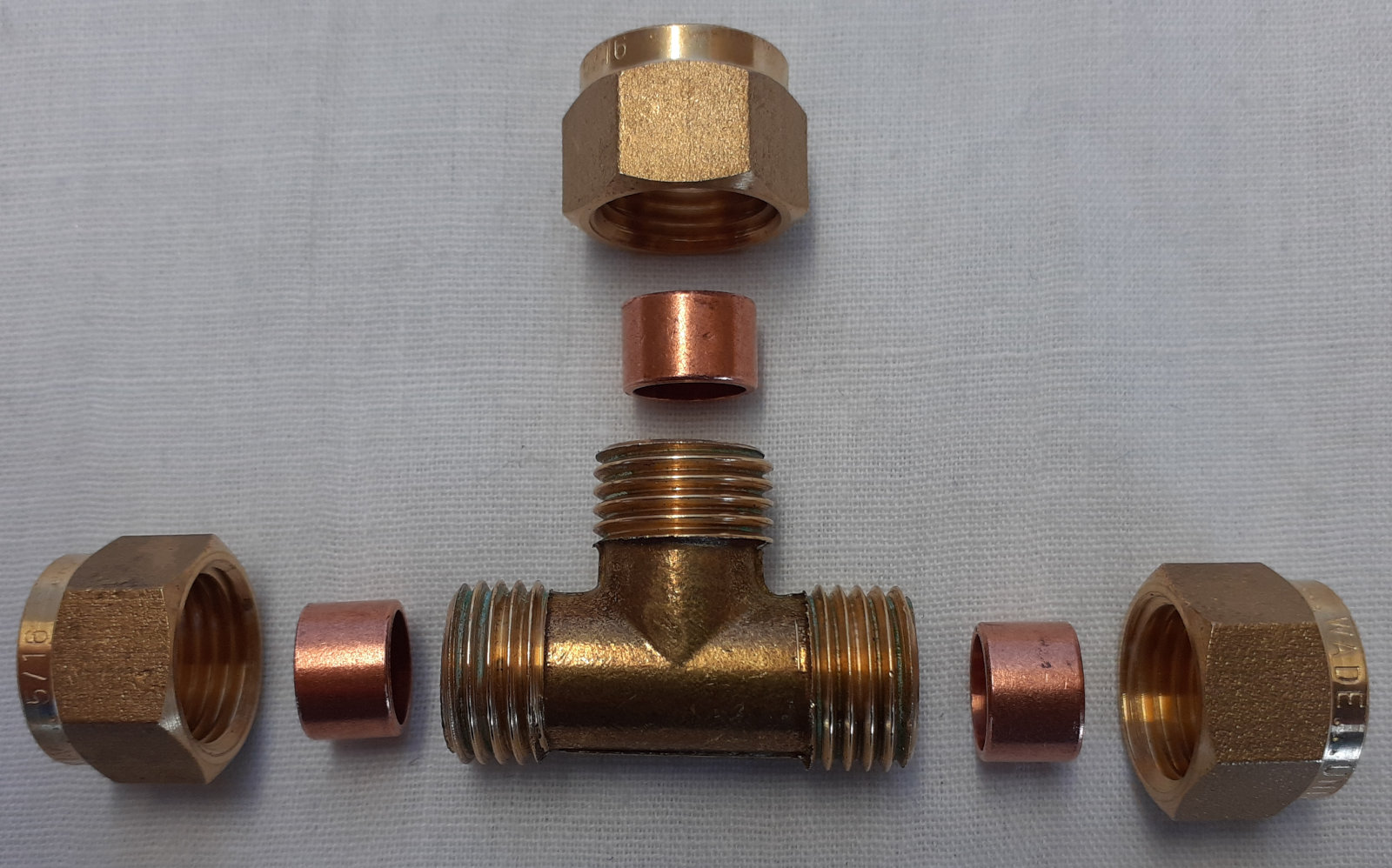 Gas Compression Equal T Piece 5/16"